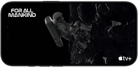 Serial AppleTV+ „For All Mankind” wyświetlany na iPhonie 16 Pro. Scena z pierwszego odcinka pod tytułem „The Red Moon”