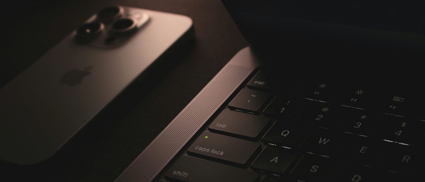 iPhone 15 w kolorze niebieskim