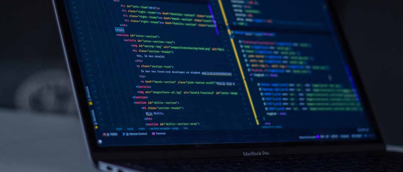 MacBook dla programisty – jaki laptop do programowania wybrać?