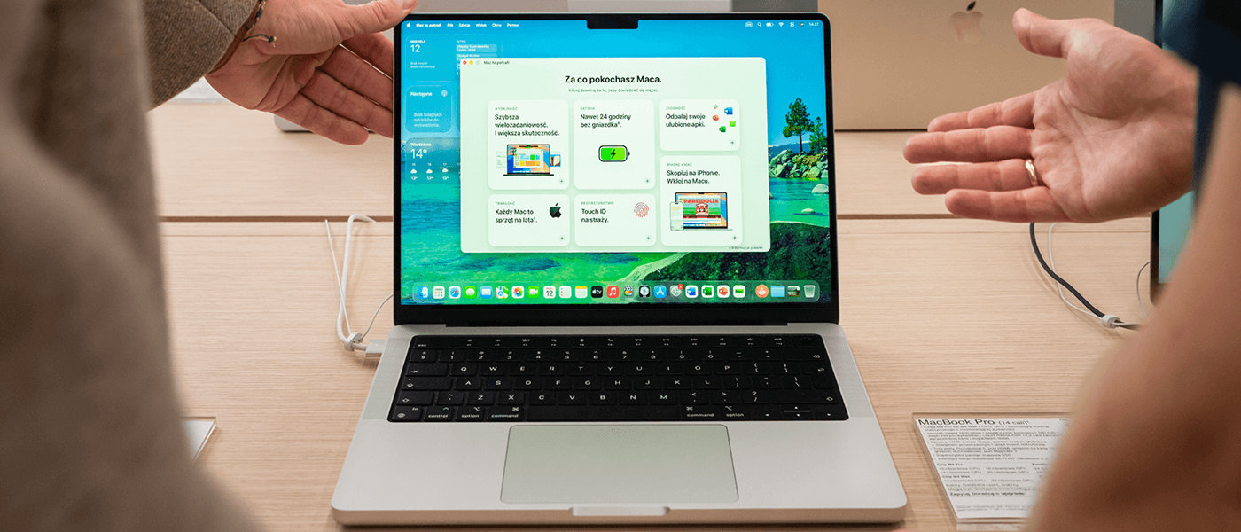 Prezentacja MacBooka Pro w salonie iSpot