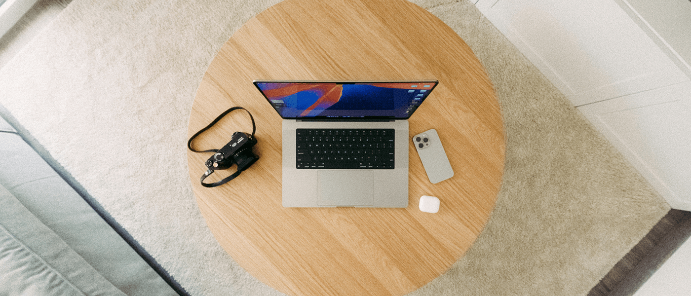 Produkty, z których skorzystasz z AirPlay: MacBooku, iPhone i inne