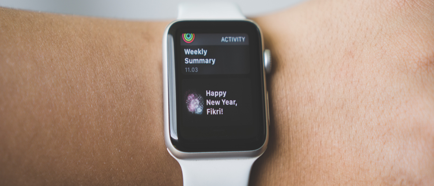 Porównanie Apple Watch SE i Apple Watch 8. - podobieństwa i różnice