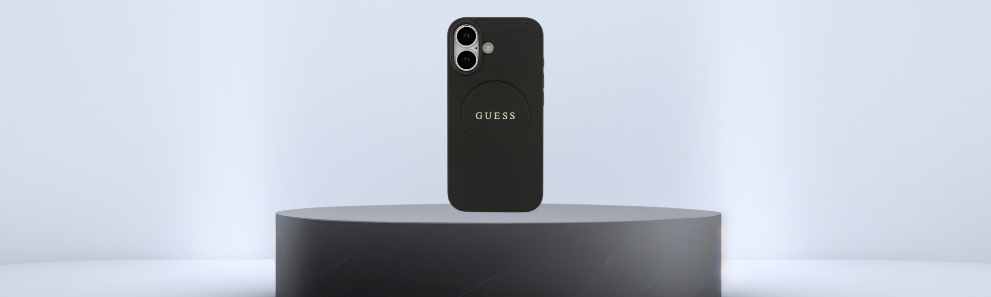 Czarne etui Guess logo MagSafe