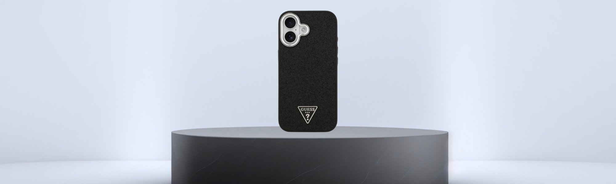 Czarne etui Guess na smartfon