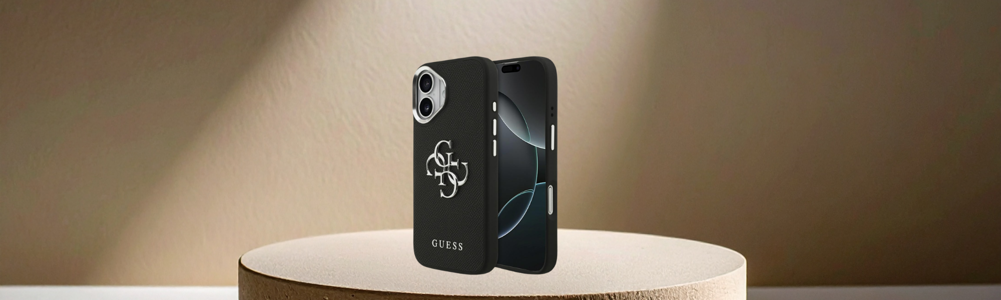 Czarne etui Guess logo 4G