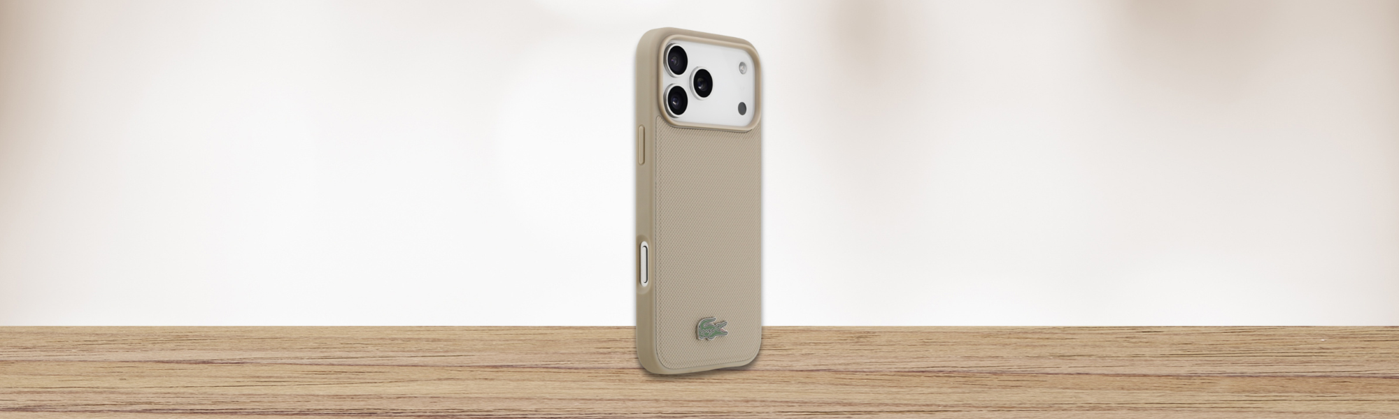 Lacoste Petit Pique Lacquer Logo MagSafe Etui Lacoste tył tekstura logo krokodyl