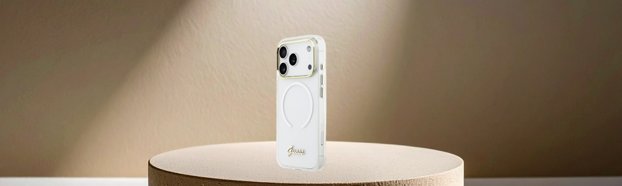 Etui Guess MagSafe  ustawione bokiem