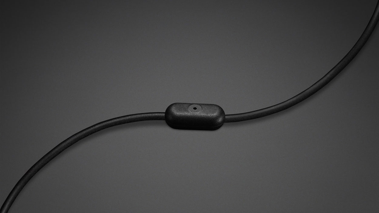 Marshall Mode USB-C Widok wbudowanego mikrofonu na kablu słuchawek Marshall Mode USB-C