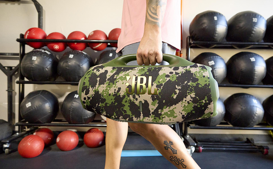 Głośniki JBL Boombox 4 można łątwo przenosić