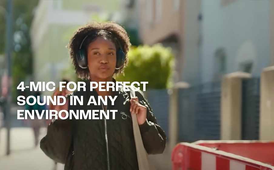 Cztery mikrofony wbudowane w słuchawki JBL Tour One M3 zapewniają wyraźne rozmowy przez telefon.