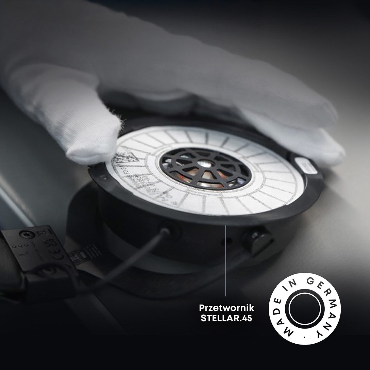 Widok przetwornika Stellar.45 zastosowanego w słuchawkach beyerdynamic Aventho 300