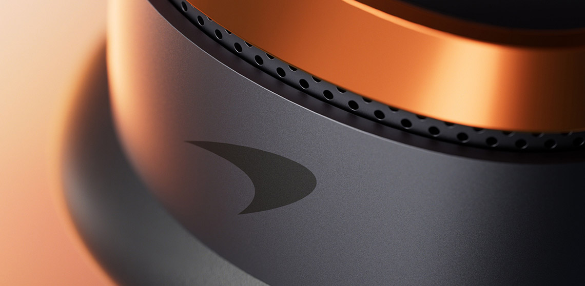 Starannie wykończone detale słuchawek Pi8 McLaren Edition.