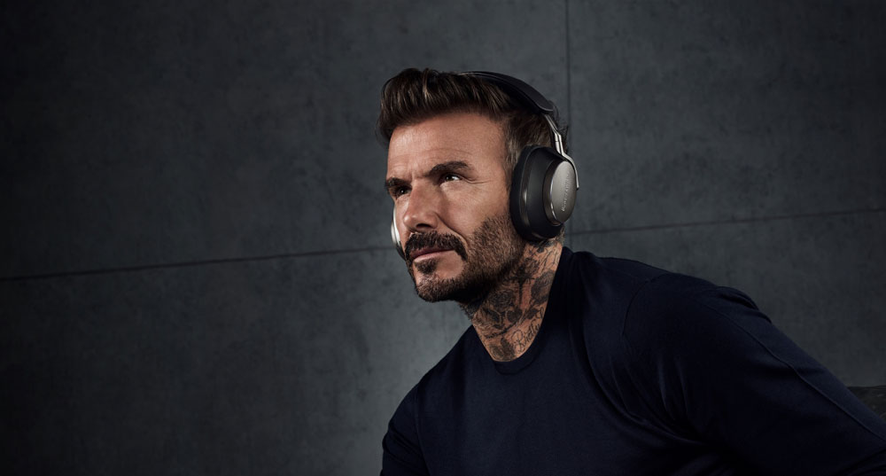 Dzięki funkcji Ambient Pass-Through Px8 użytkownik może kontrolować poziom dźwięków dochodzących z zewnątrz.