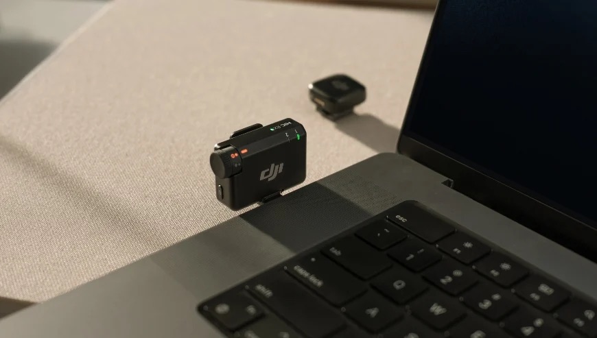 DJI Mic Mini może współpracować z laptopem.