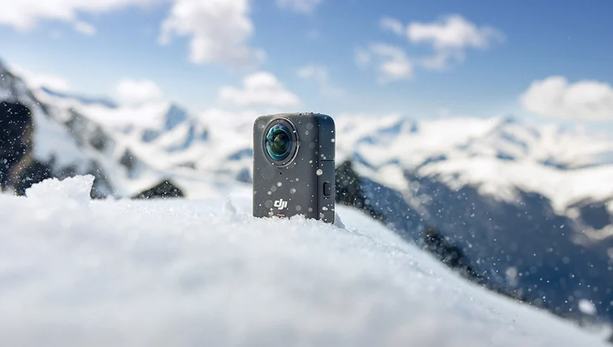 Zdjęcie kamery na śniegu