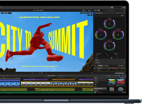 Częściowo widoczny ekran MacBooka Air wyświetlający proces montażu wideo, który demonstruje możliwości czipa M5
