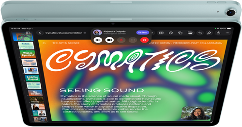 iPad Air, kolor niebieski, góra obudowy, na ekranie wyświetlana jest funkcja udostępniania ekranu aplikacji Keynote podczas rozmowy przez FaceTime, tył obudowy, tylny aparat szerokokątny 12 MP, przycisk zwiększania głośności, przycisk zmniejszania głośności